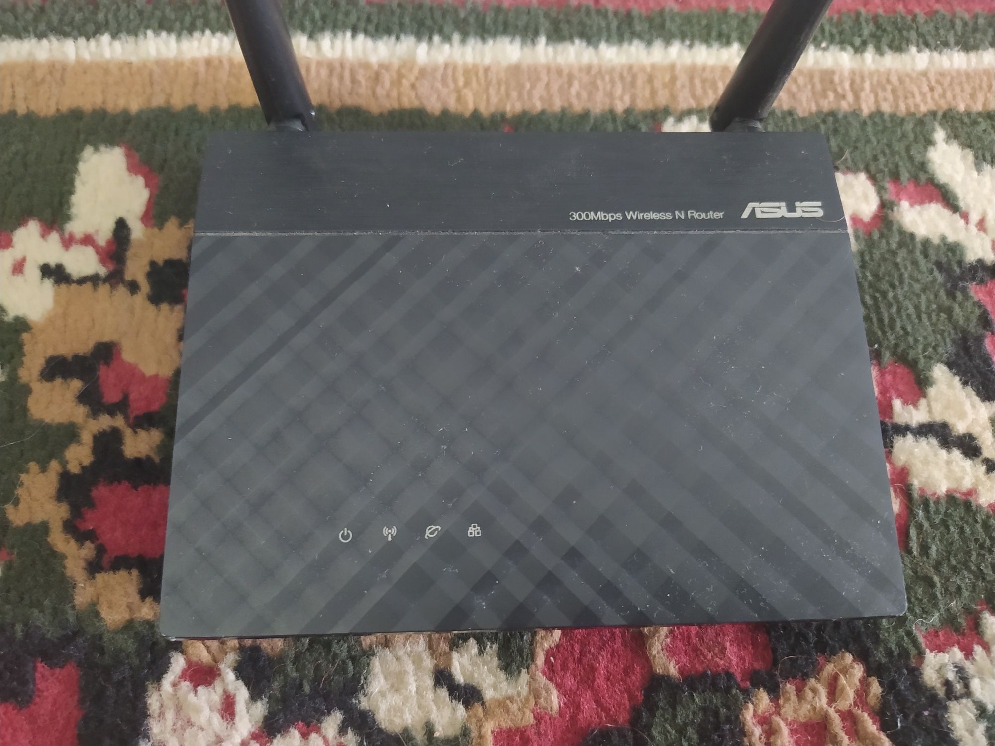 Router Asus RT-N12+