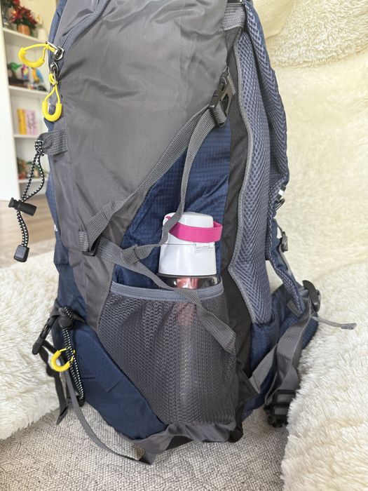 Nowy plecak turystyczny trekkingowy górski 50L damski męski pojemny