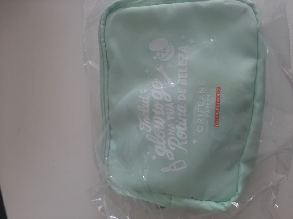 Bolsa de cintura com muita arrumação nova na embalagem oriflame
