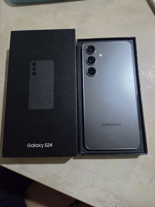 Samsung s24 8/128 стан нового коробка в комплекті
