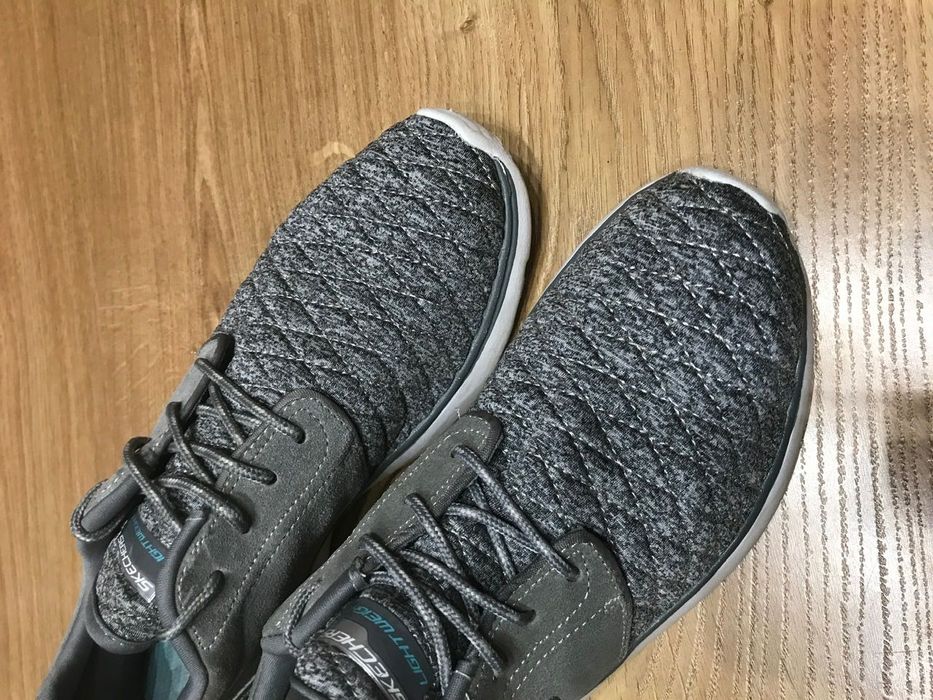 Кросівки розмір 39