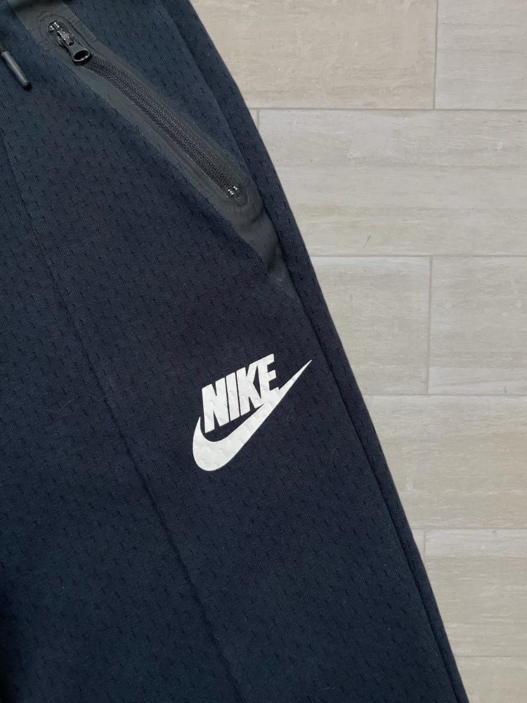 Оригінальні спортивні штани NIKE найк на 8/10 років