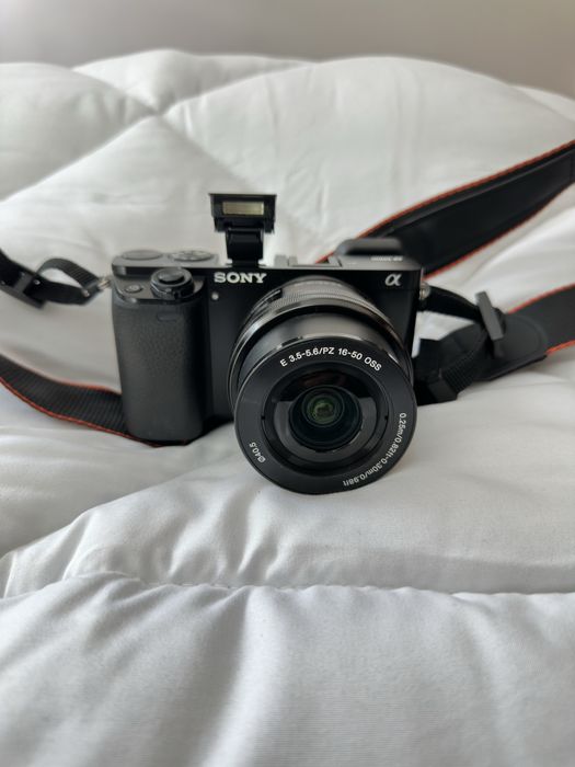 Sony a6000 wifi com lente 16-50mm oss