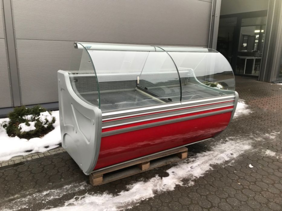 Lada witryna chłodnicza Cold dł. 1,6 m i inne urządzenia.