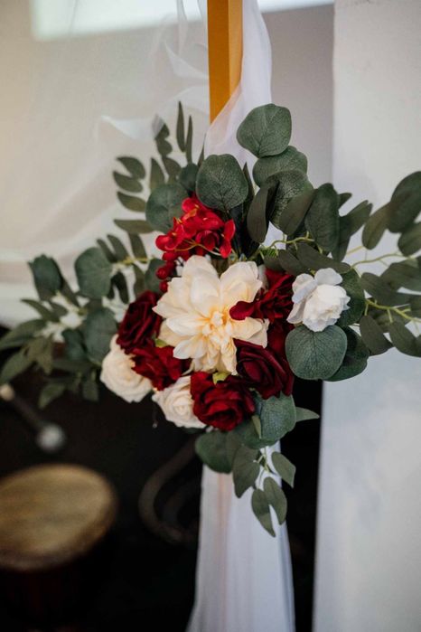 Tiul i sztuczne kwiaty