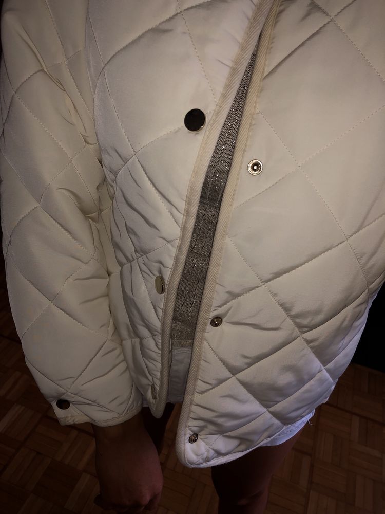 Orsay kremowa oversize kurtka pikowana puchowa zatrzaski S 36