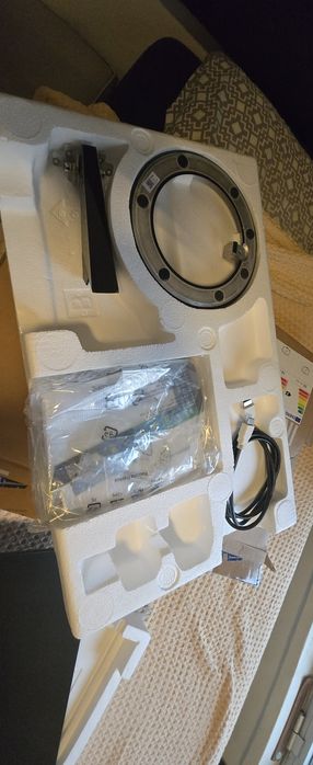 Monitor Asus 23.8 wide screen 100hz