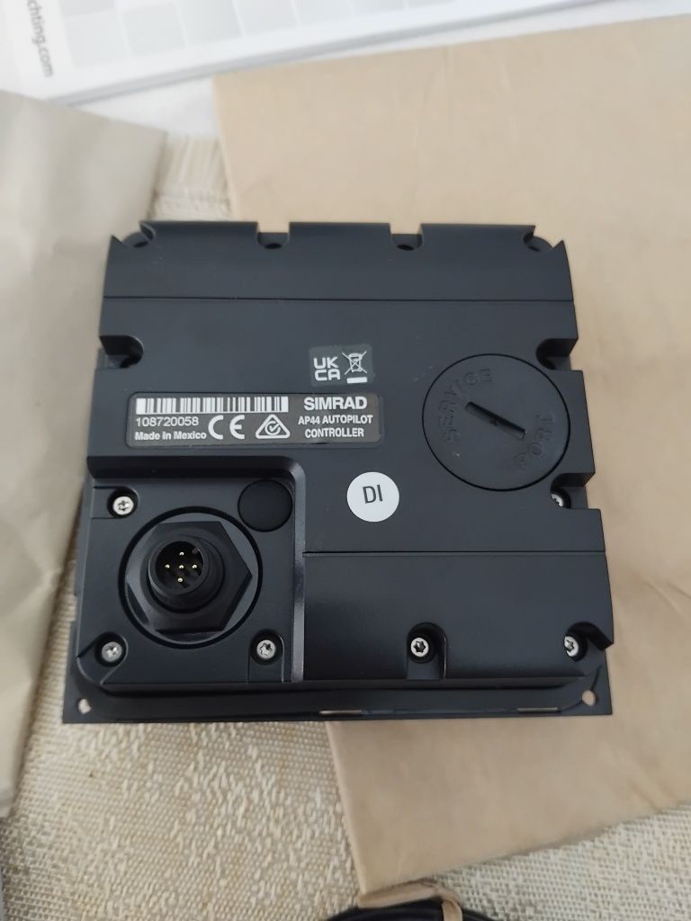 Nowy wyświetlacz Simrad AP 44