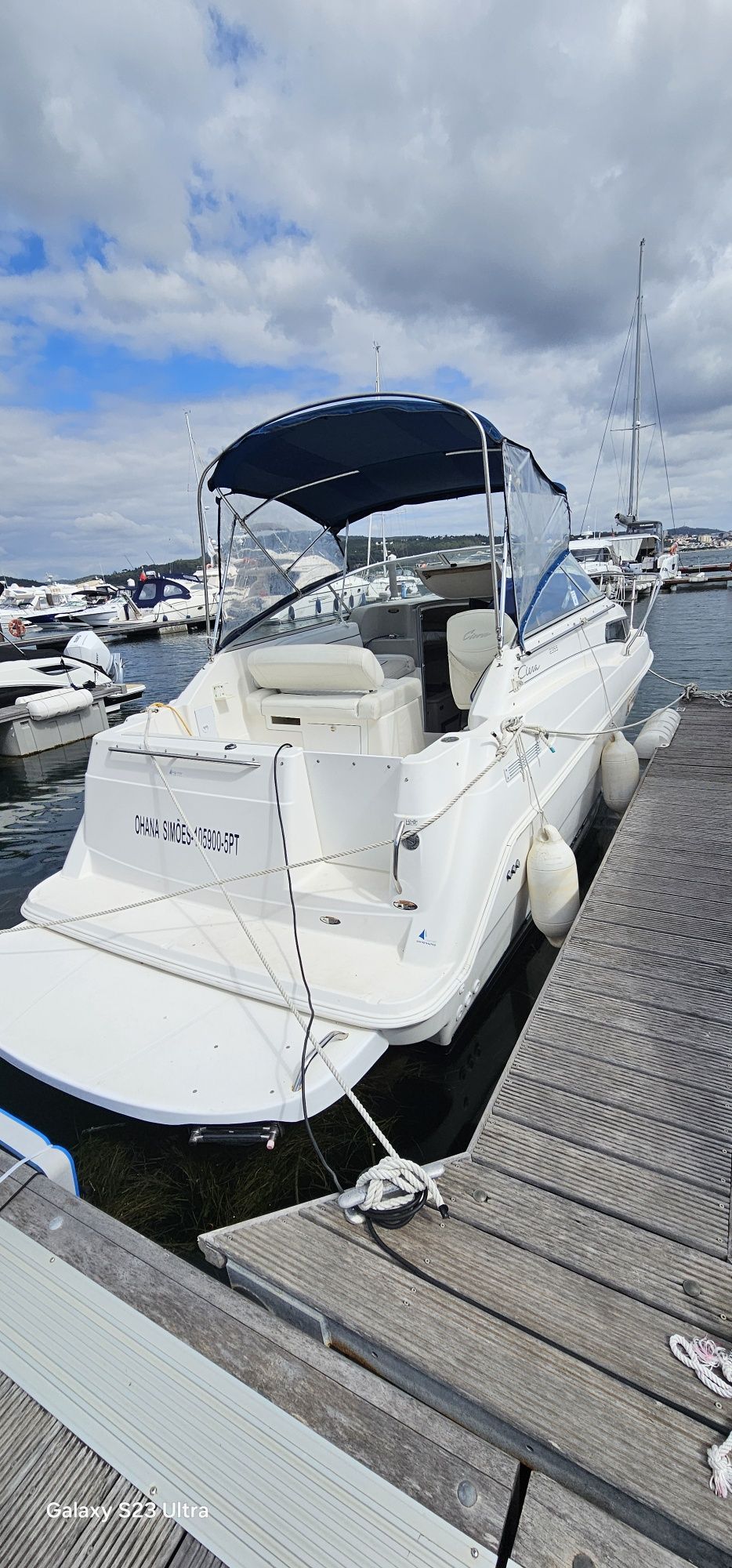 Bayliner ciera 2355 com propulsor de proa