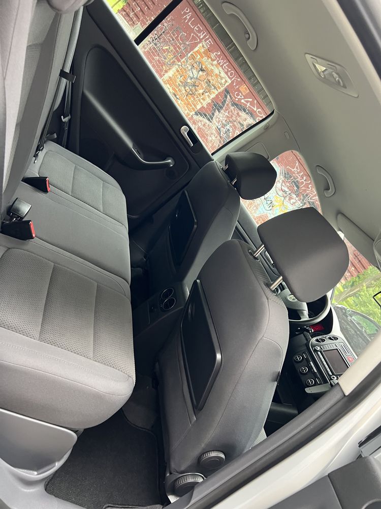 VW Golf 5 Plus 1.6 Benzyna 115KM 6 BIEGÓW HAK ISOFIX Navi Tempomat PDC