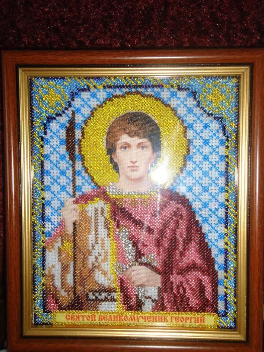 Икона вышитая бисером в рамке"Святой великомученик Георгий"