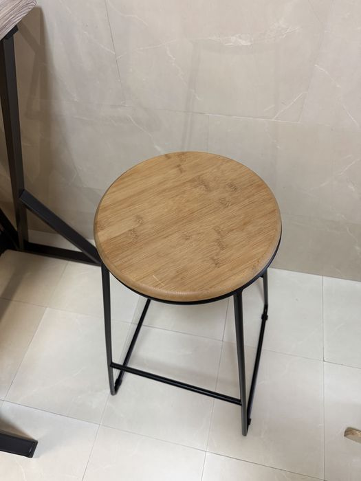 2 Bancos com 70cm de Altura