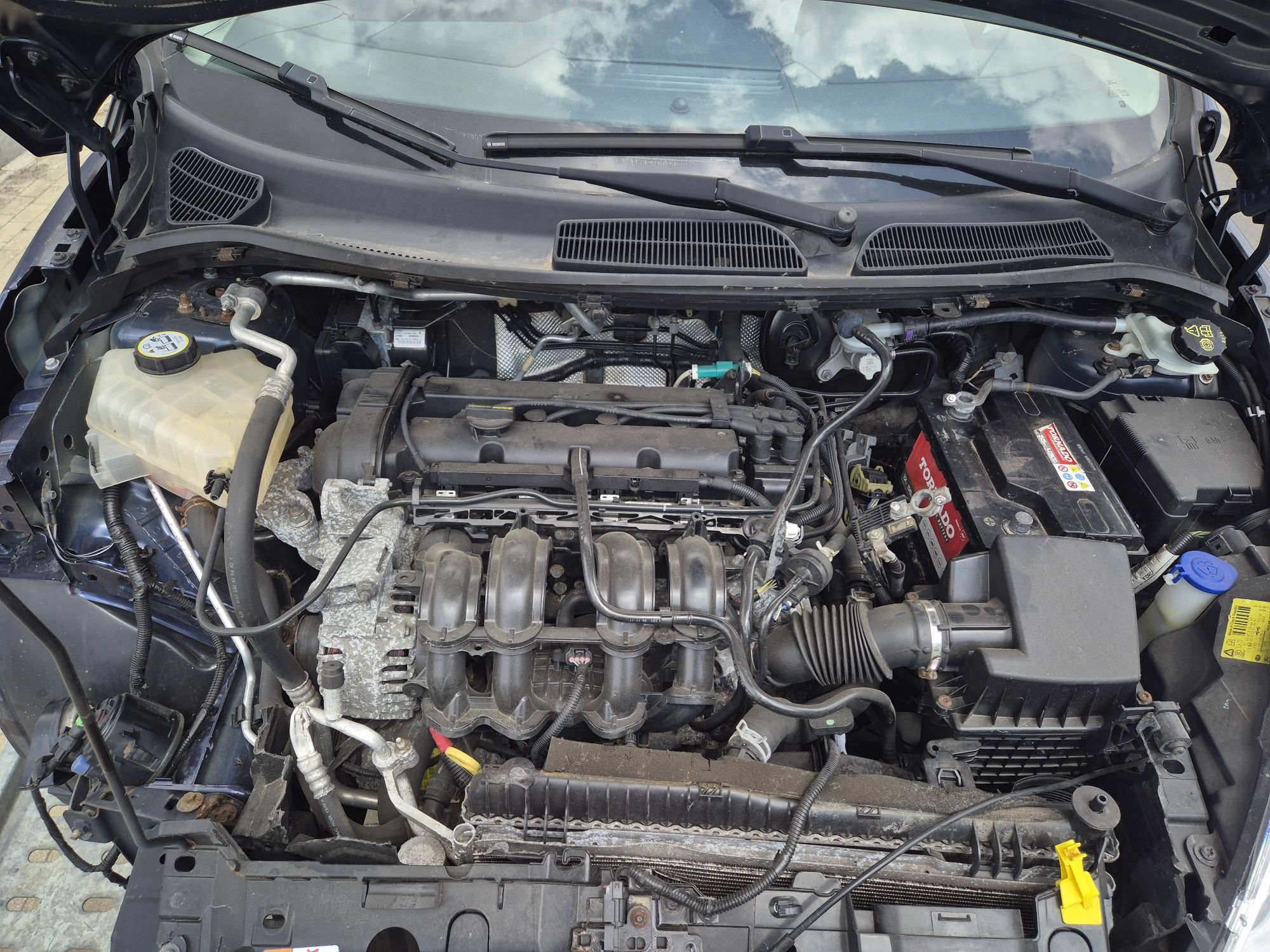 Fiesta Mk7 1.25benzyna 12rok uszkodzona