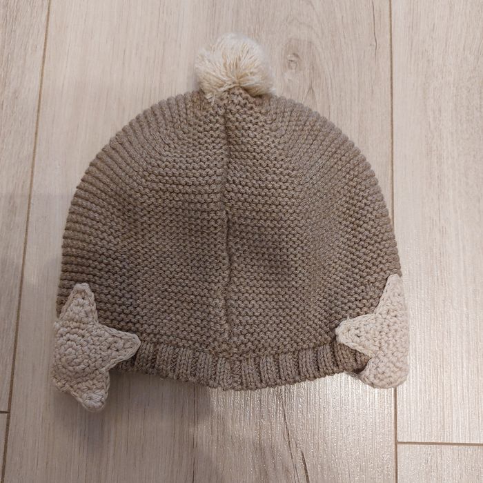Beżowa czapeczka dziecięca Zara rozm. 1-6 miesięcy