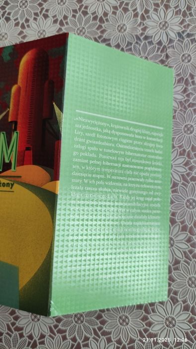 Niezwyciężony, Stanisław Lem