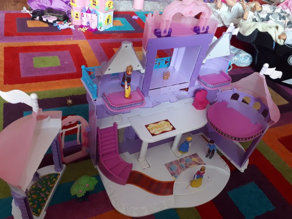 Domek zamek duży rozkładany święci i gra z elementami