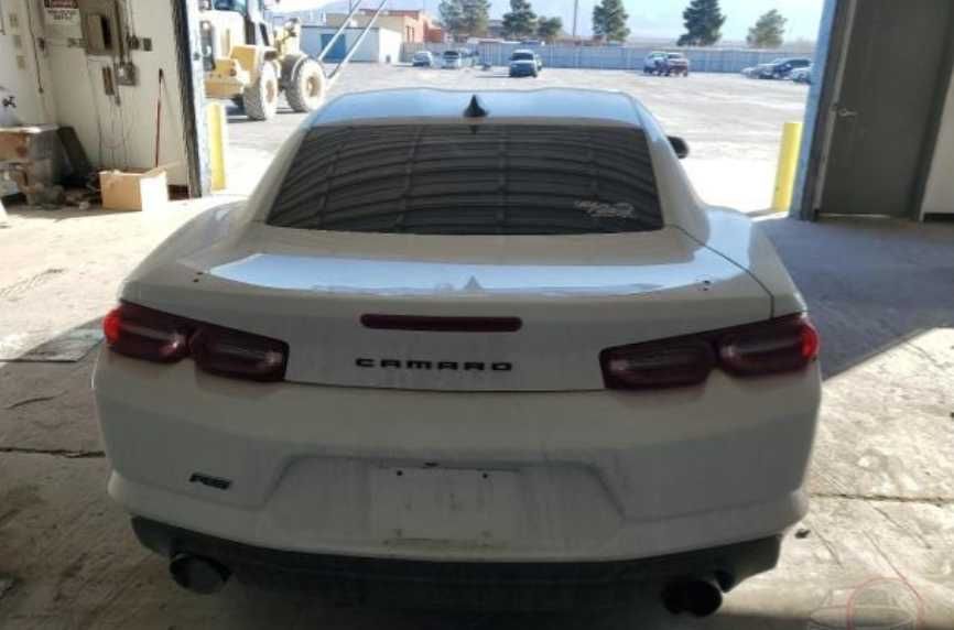 Бампер Chevrolet Camaro запчастини деталь шевроле камаро запчасти