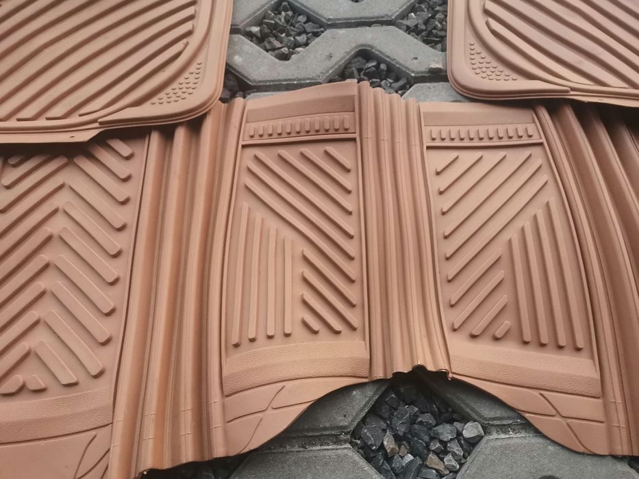 Dywaniki gumowe volvo