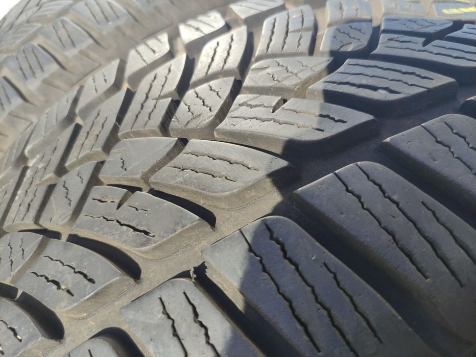 205.55.16 - 2022r Fulda 300zl/4 opony