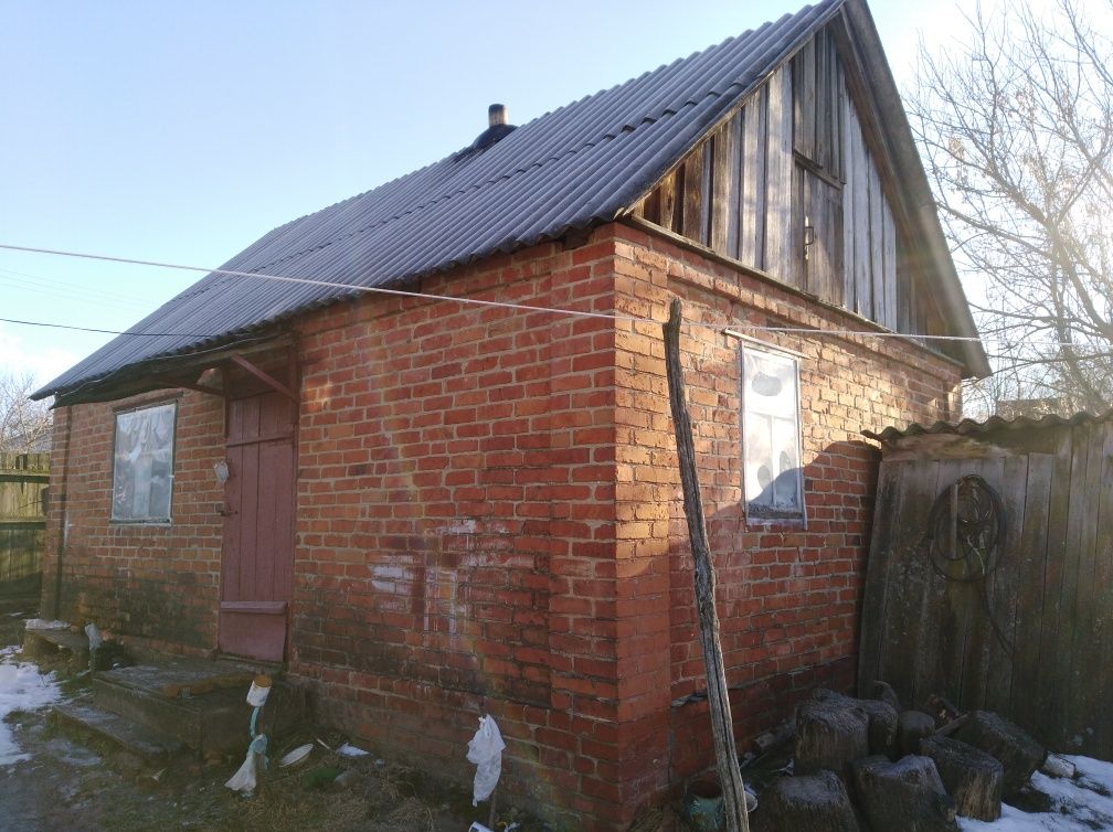 Продам дом в селе(дуб) с.Бранцівка и летняя кухня(кирпич)