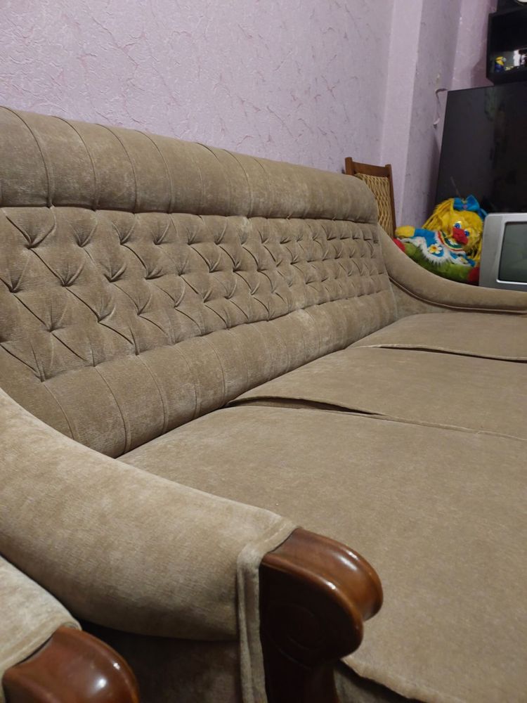 Диван в чудовому стані