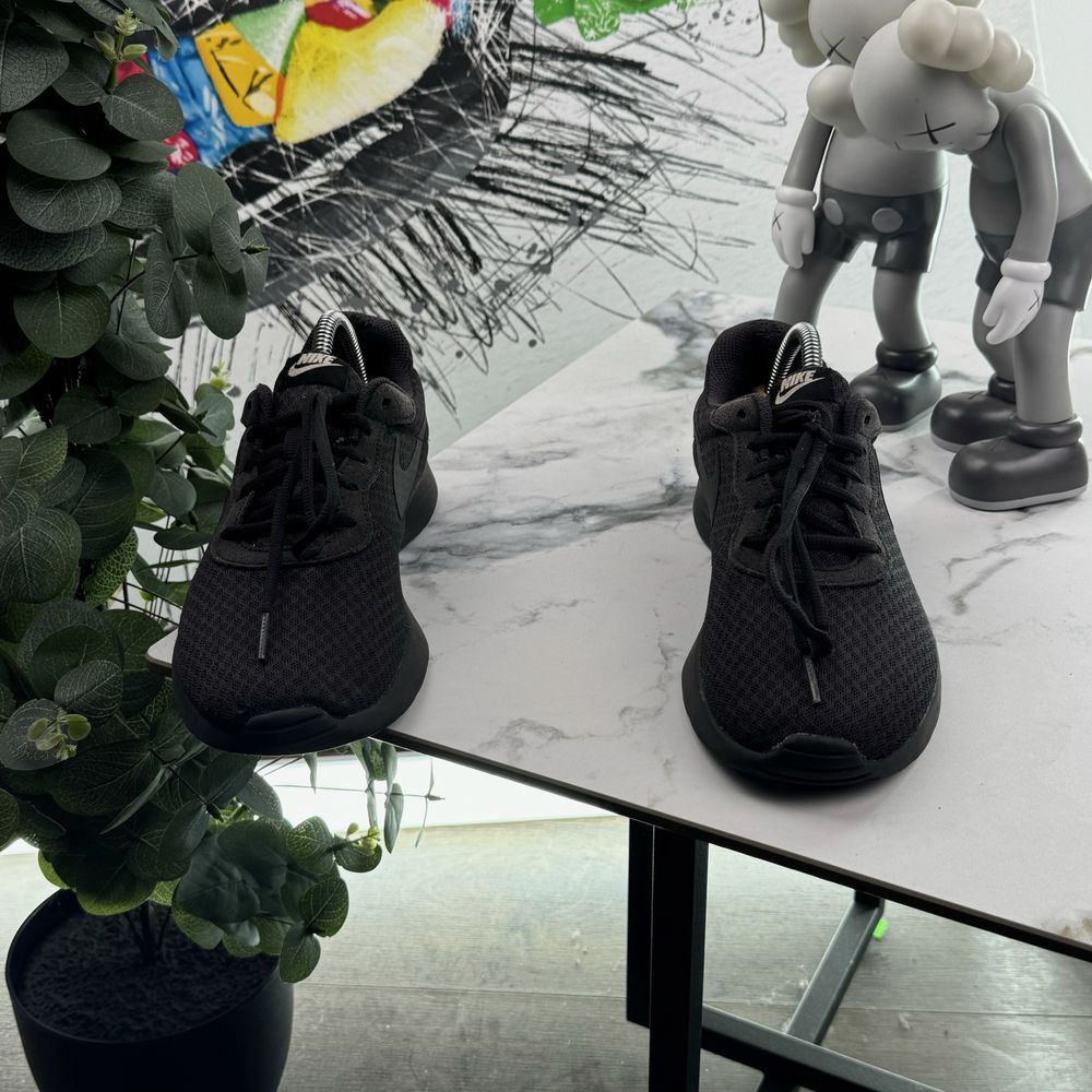 Кросівки Nike Tanjun 40.5 розмір 1246