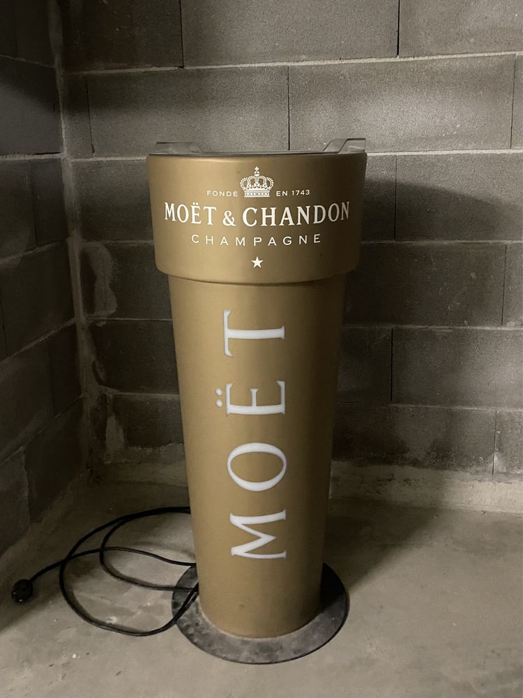 Moet chandon Champanheita Balde Led Gelo exterior