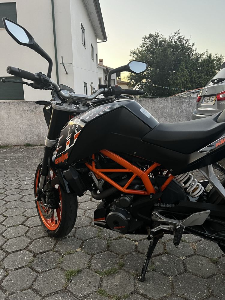 KTM Duke 390 35kw ABS poucos Kms