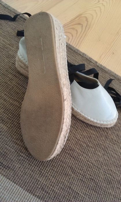 Sapatos Cinza Claro da Zara, n.º 36