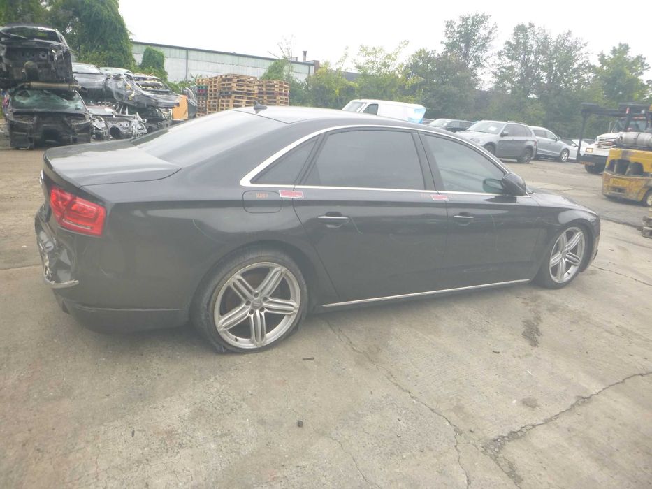 Разборка Ауди А8Д4. Запчасти Audi A8 D4 (бампер ,акпп, двигатель) ШРОТ