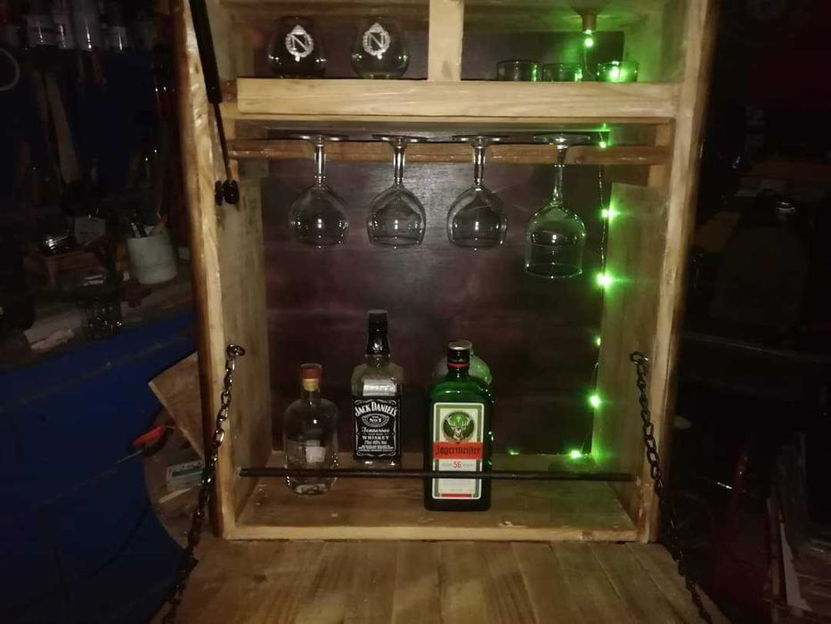 Bar de parede rústico