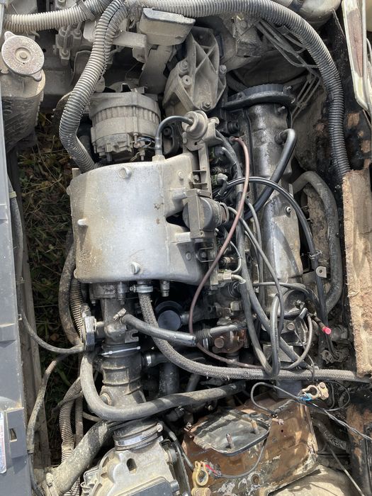 Фара двигун коробка ступиця цапфа піввісь телевізор Пежо 405 1.6 і