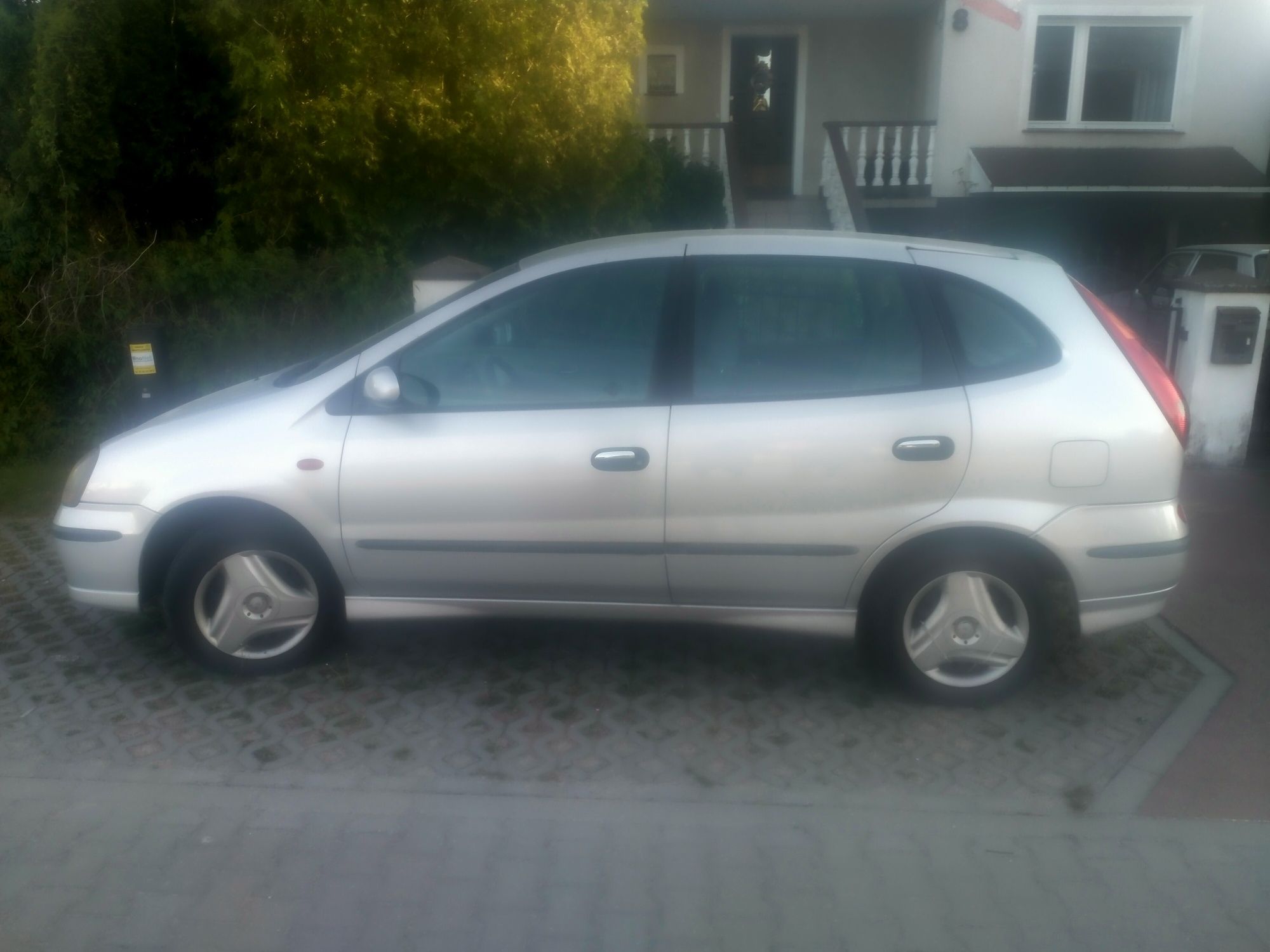 Nissan Almera Tino 2.2 dCi