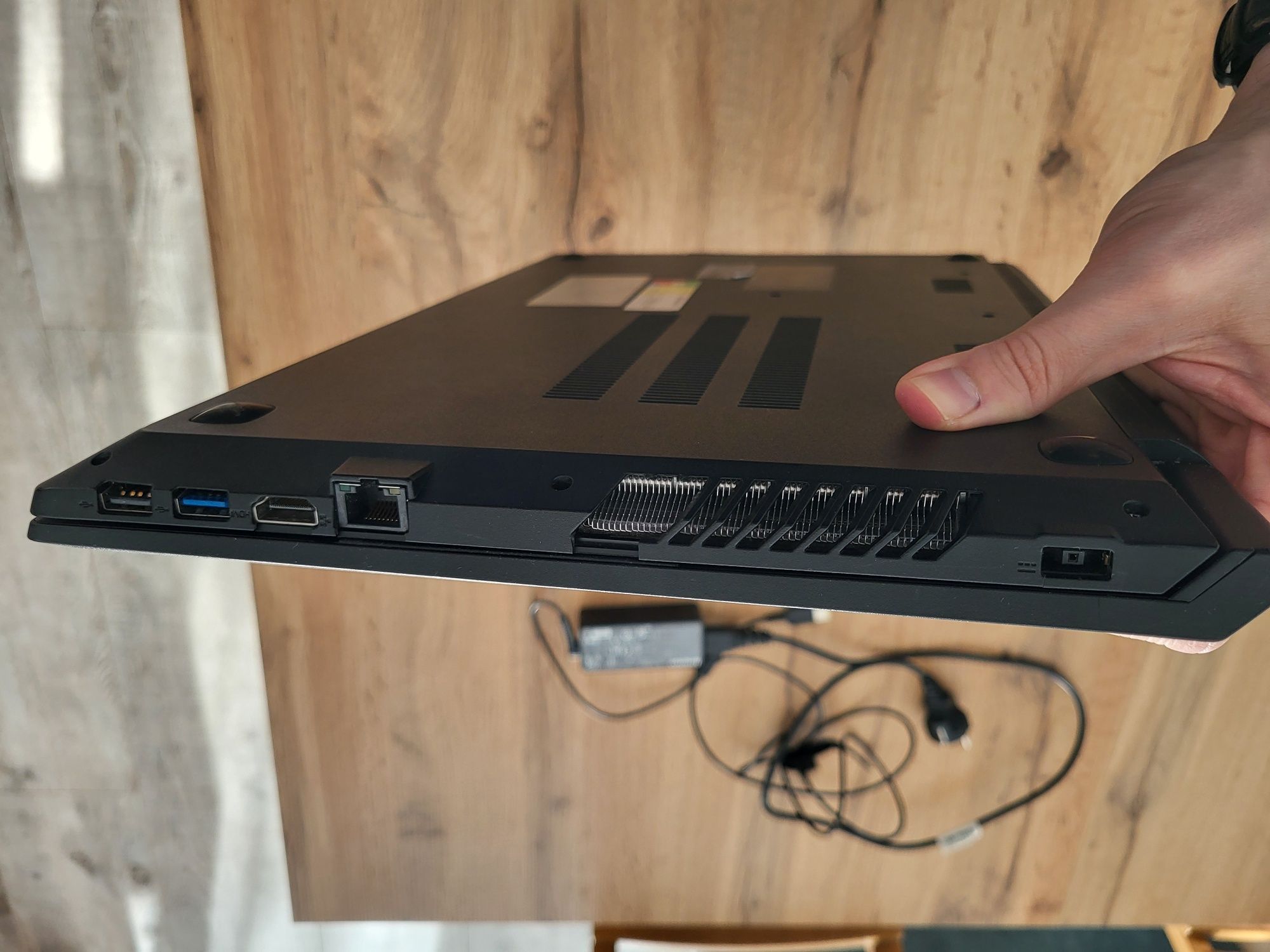 Laptop Lenovo V110-15ISK. I3 6006U 2Ghz, 8gb Ram
