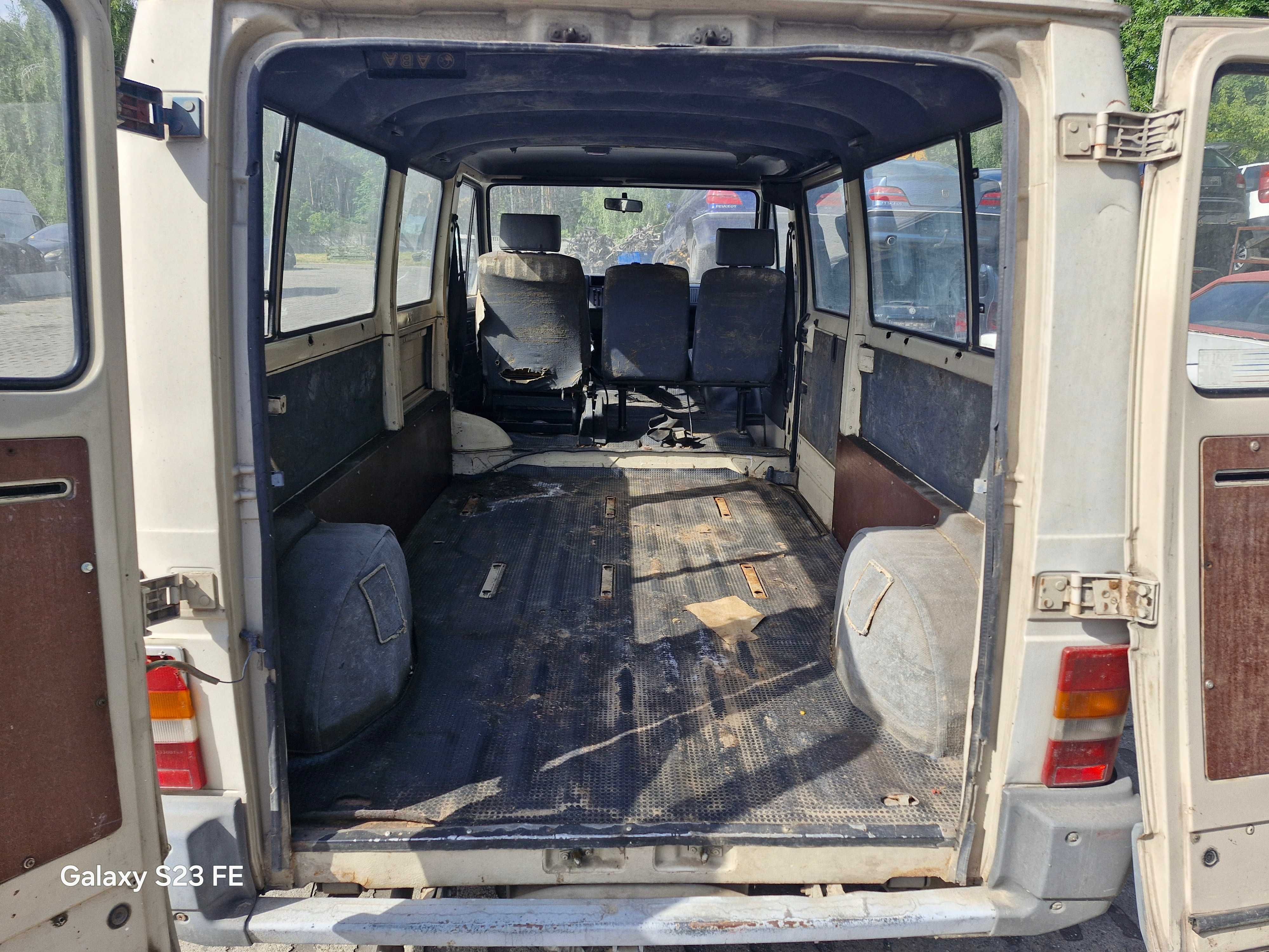 Renault Trafic 8 osobowy 2.5 diesel 96KM 1989 rok