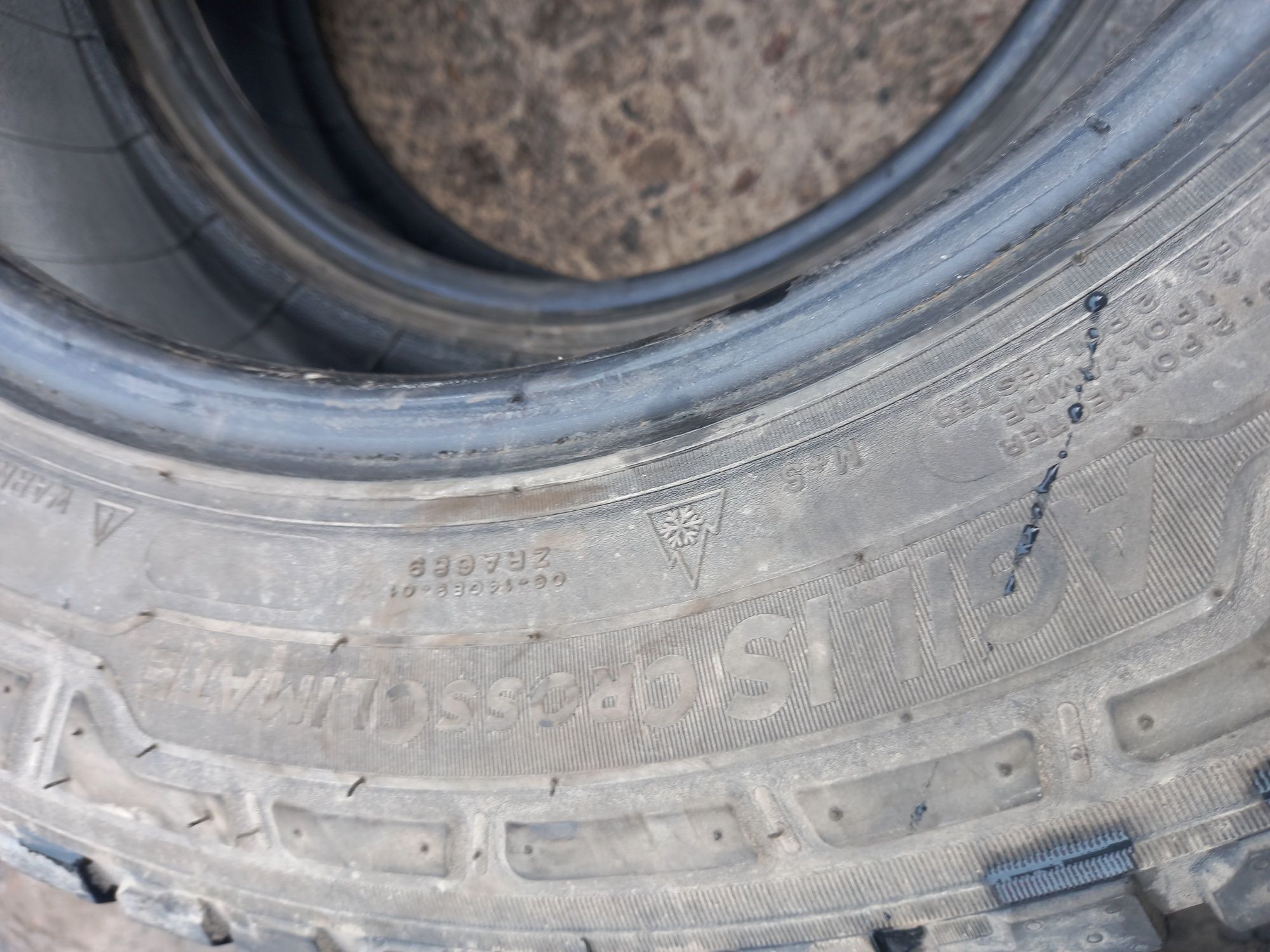 Opony używane 215/65/16c Michelin 2x5.5 mm 2021