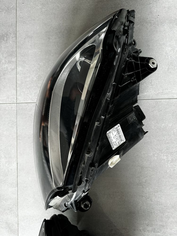 Mercedes W205 komplet lamp zwykłe h7