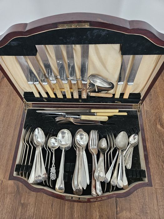 Zestaw sztućców posrebrzanych