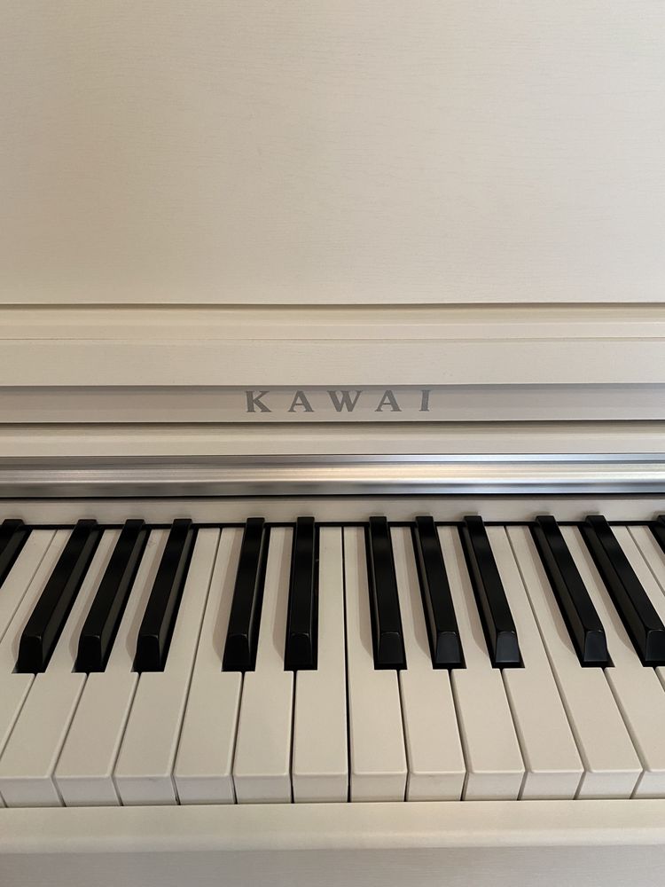 Продаю піаніно  KAWAI KDP-120