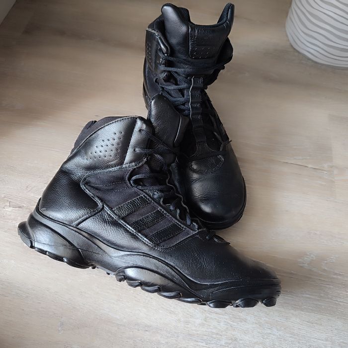 Adidas кожані,ботінки 46р