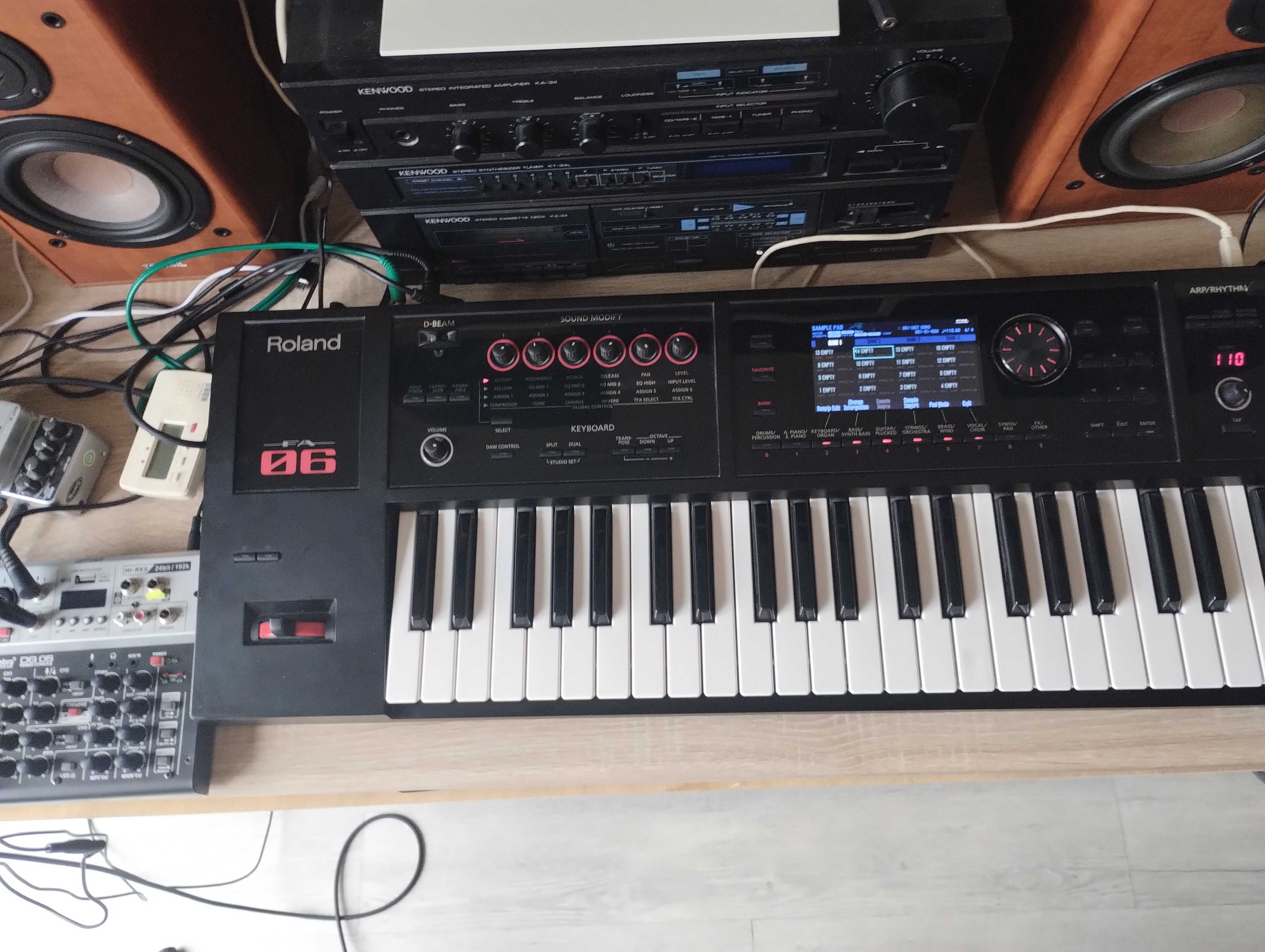 Syntezator/Workstation Roland FA06