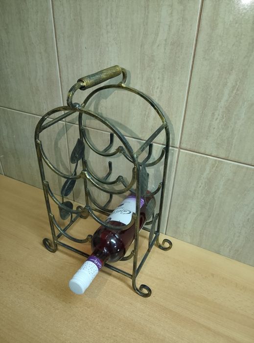 Metalowy stojak na wino 6 butelek