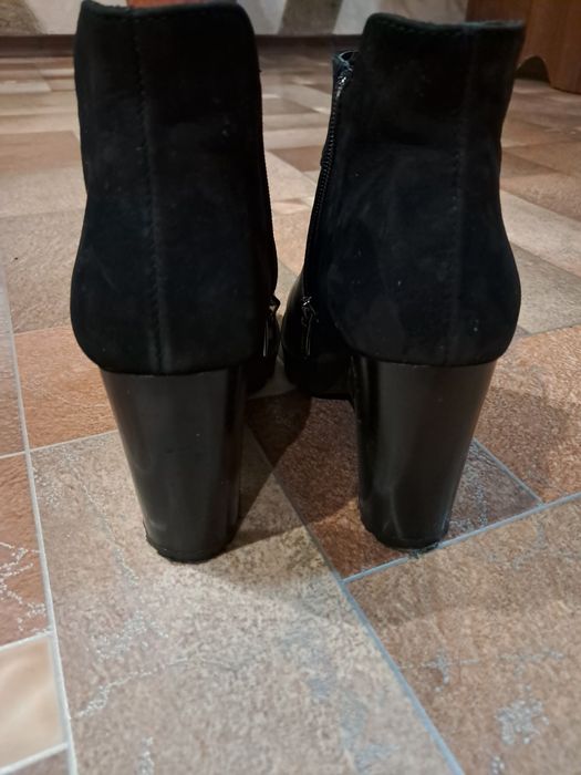 Черевички на байці