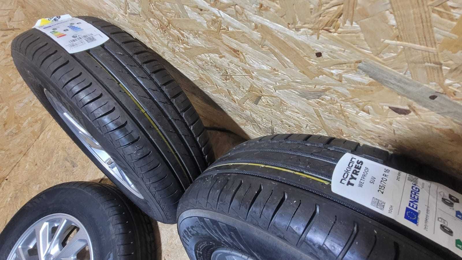 Koła letnie 5x114,3 6,5j 16" et 38 215/70/16 Nokian Mitsubishi ASX