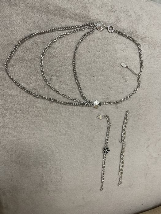 1 Colar e 2 pulseiras guess