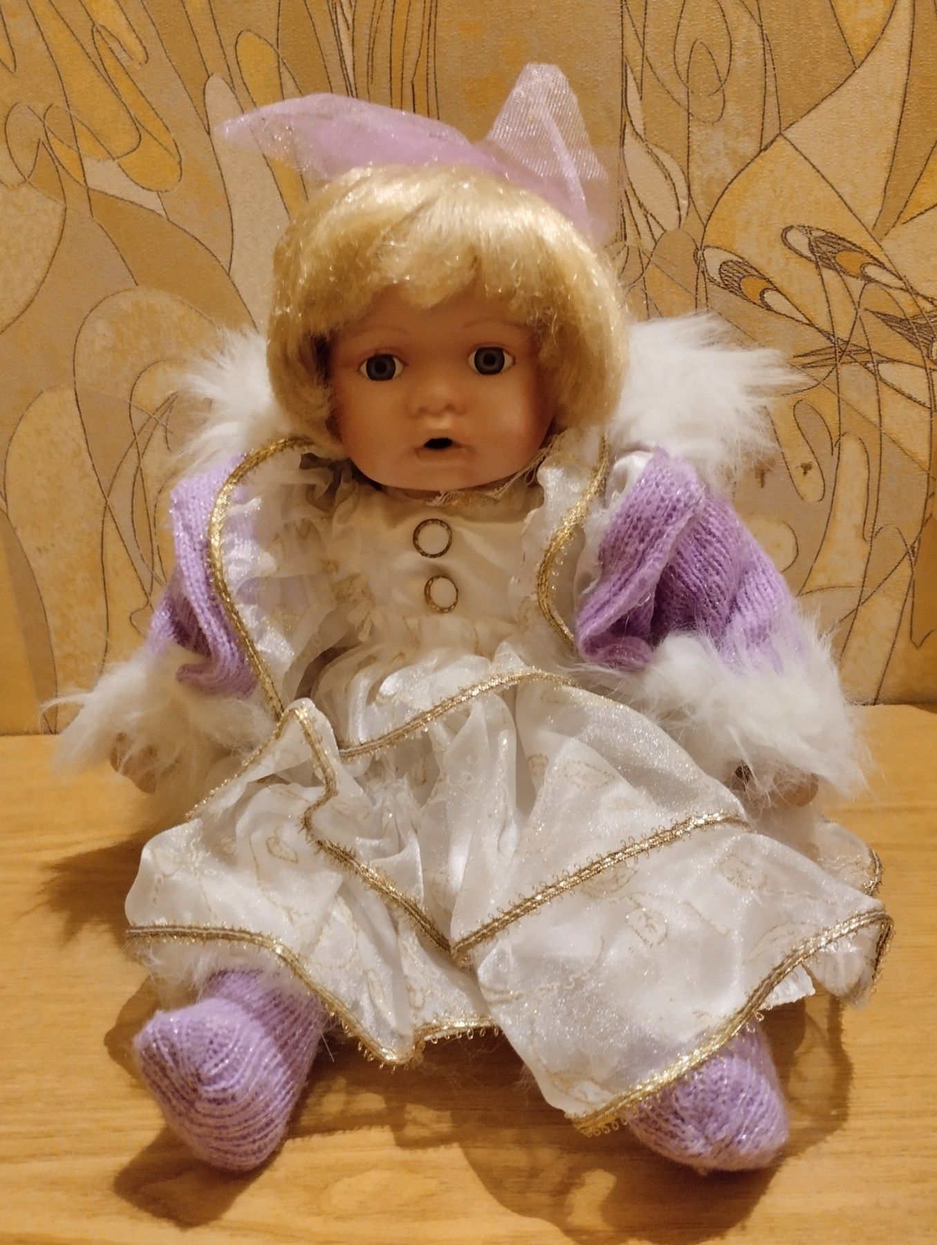 Коллекционная фарфоровая кукла De Marco Collection