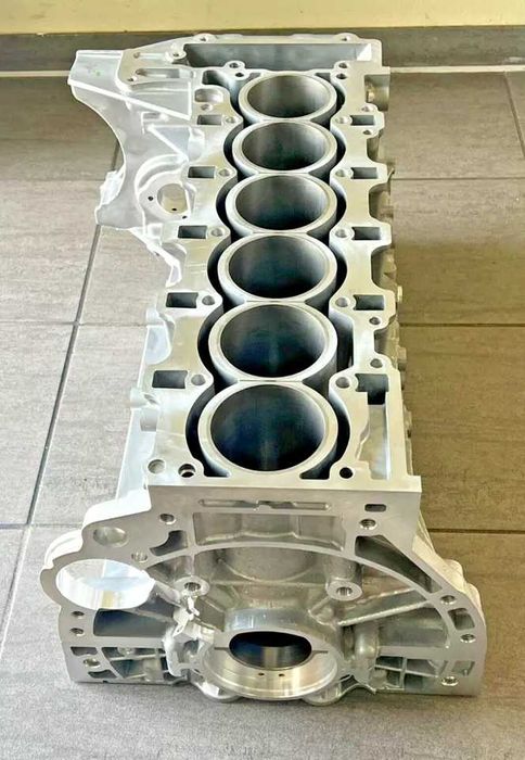 Blok cylindrów silnika BMW N55 7 585 986 - ORYGINALNY NOWY