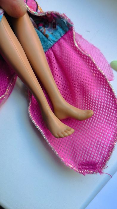 Лялька Barbie з татуюванням в гарному стані