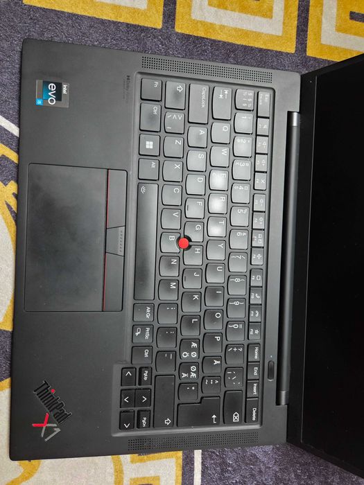 Lenovo ThinkPad X1 Carbon Gen 10 i5-1240P/16GB/256 SSD/14'' FHD WIN 11