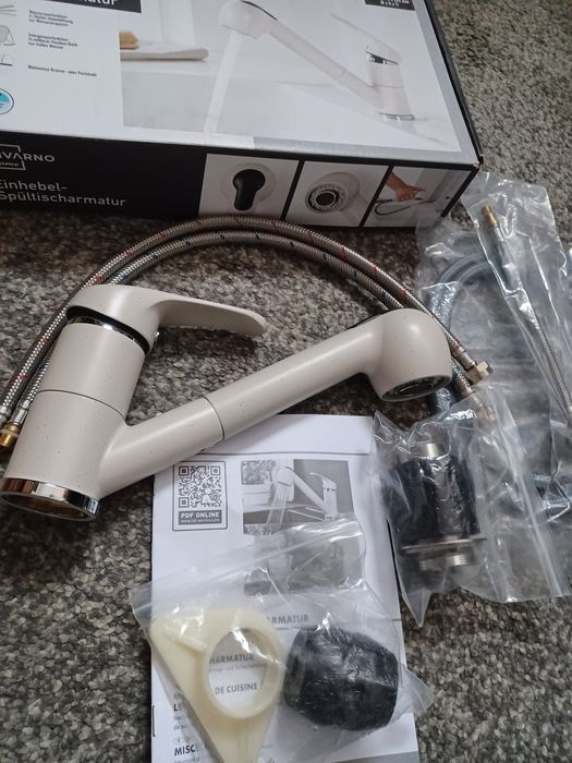 Bateria zlewozmywakowa, kuchenna z wyciąganą wylewką nowa